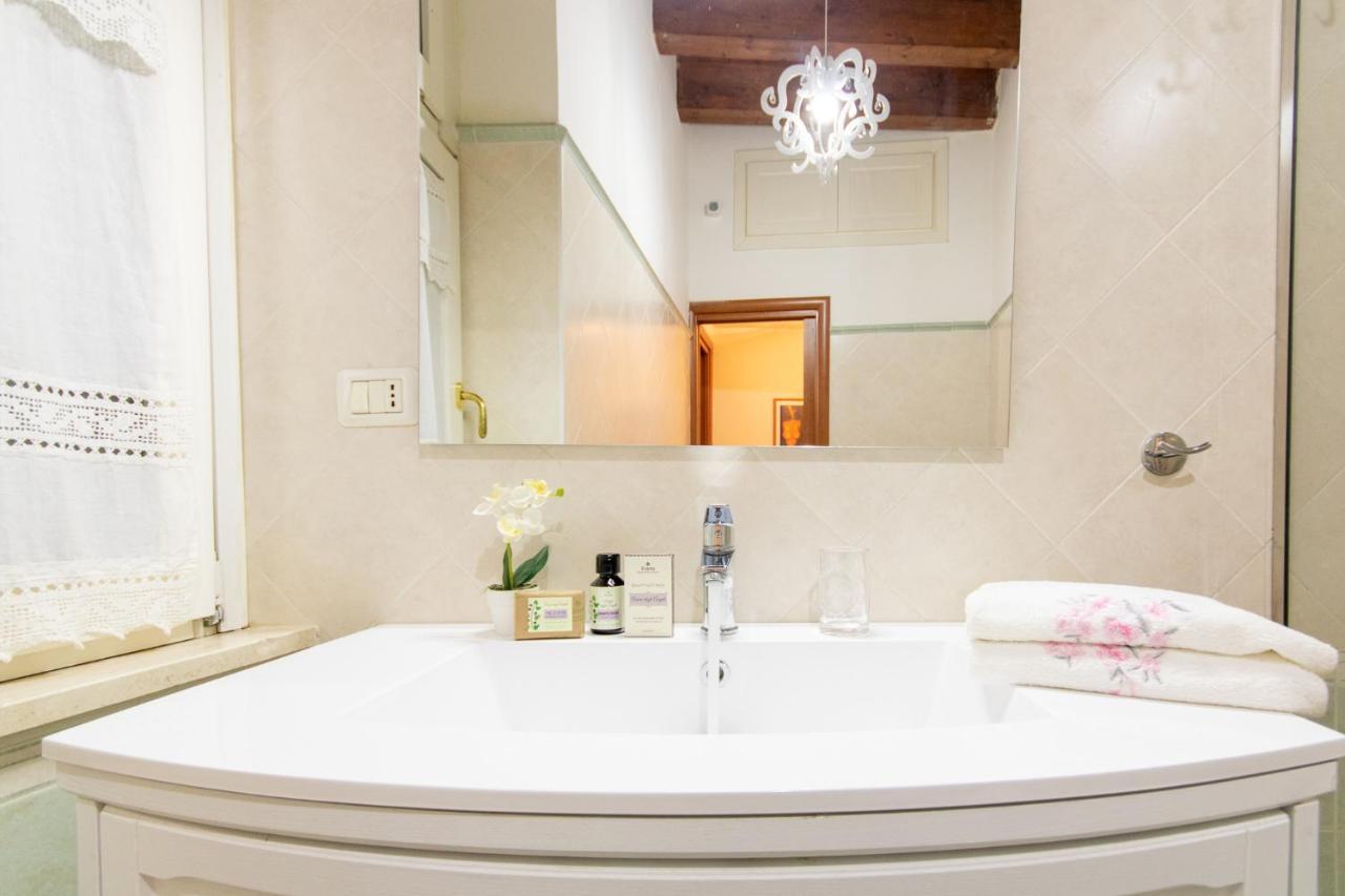 Le Dame Di Castello - Iun Q2444 Apartment Каляри Екстериор снимка