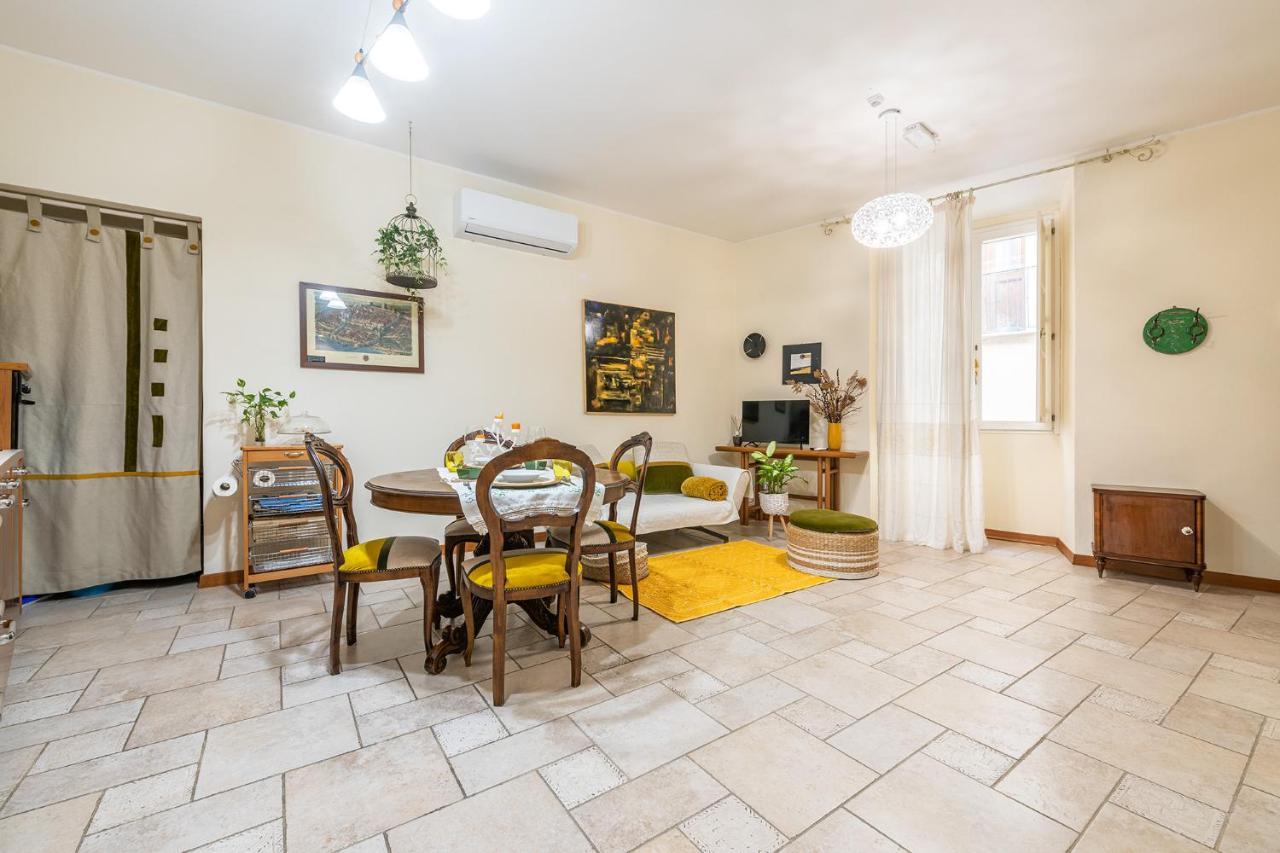 Le Dame Di Castello - Iun Q2444 Apartment Каляри Екстериор снимка