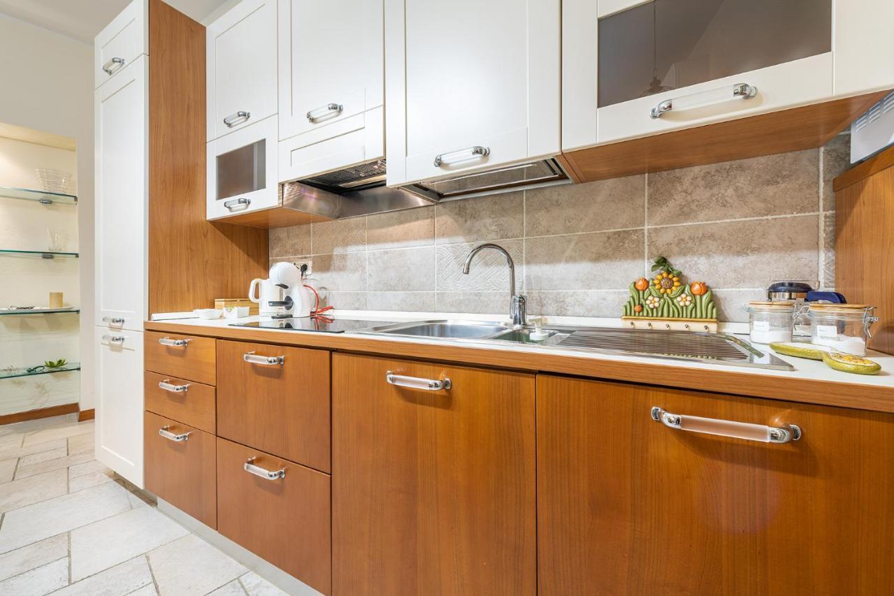 Le Dame Di Castello - Iun Q2444 Apartment Каляри Екстериор снимка